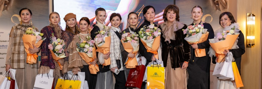 Выставочная зона и арт-работы участников